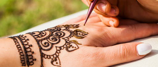 famous mehndi artist karnataka